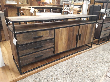 Metal Mango dressoir 180cm